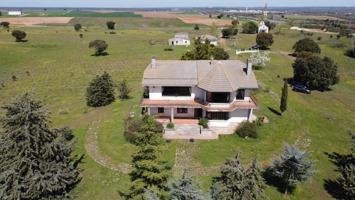 Casa De Campo En venta en Castilla Y Leon, Topas photo 0