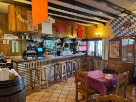 ^**^EN VENTA RESTAURANTE EN PLENO FUNCIONAMIENTO EN LANZAHITA^**^ Se pone a la venta, por motivo de jubilación, un restaurante en pleno rendimiento y con una sólida trayectoria. El local cuenta con photo 0