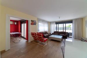 Exclusiva vivienda unifamiliar pareada con piscina en Villanueva de la Cañada photo 0