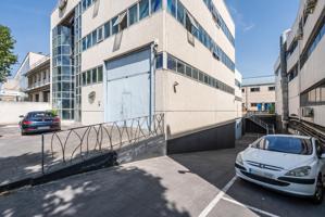 NAVE INDUSTRIAL EN MÓSTOLES – CALLE FRAGUA – 1.720 M² EN 4 PLANTAS Se ofrece en venta una magnífica photo 0