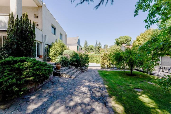 Unifamiliar En venta en Zona Carretera Del Plantío, Majadahonda photo 0