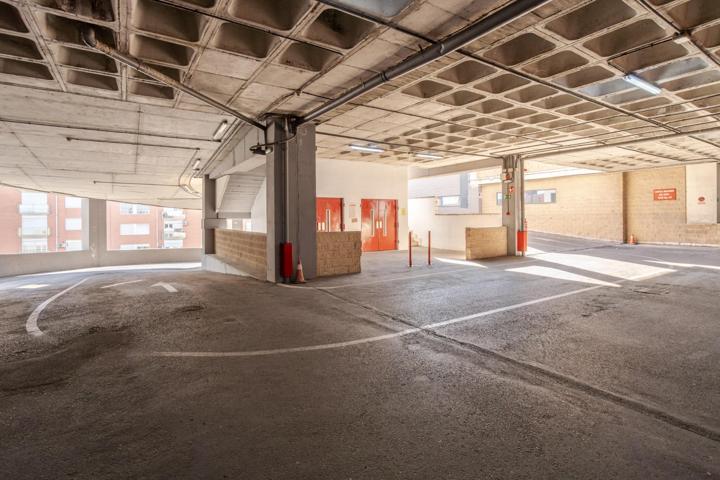 ^**^NAVE INDUSTRIAL EN AVENIDA DE LOS ROSALES – EDIFICIO NOVOSUR^**^ Descubra esta excepcional nave industrial situada en una de las zonas más estratégicas y en pleno crecimiento de Madrid. Con u photo 0