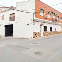 Acogedora casa de 357 m2 construidos sobre 193 metros2 de suelo en Noblejas (Toledo). photo 0