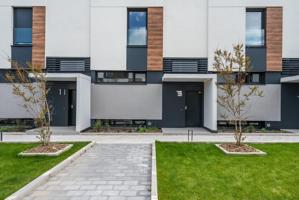 ^^ADOSADO A ESTRENAR EN LAS ROZAS DE MADRID | EFICIENCIA ENERGÉTICA, DISEÑO MODERNO Y MÁXIMO CONFORT photo 0