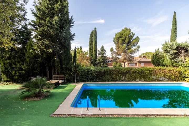 Magnifico Chalet pareado con piscina, para reformar en la mejor zona de Rivas photo 0