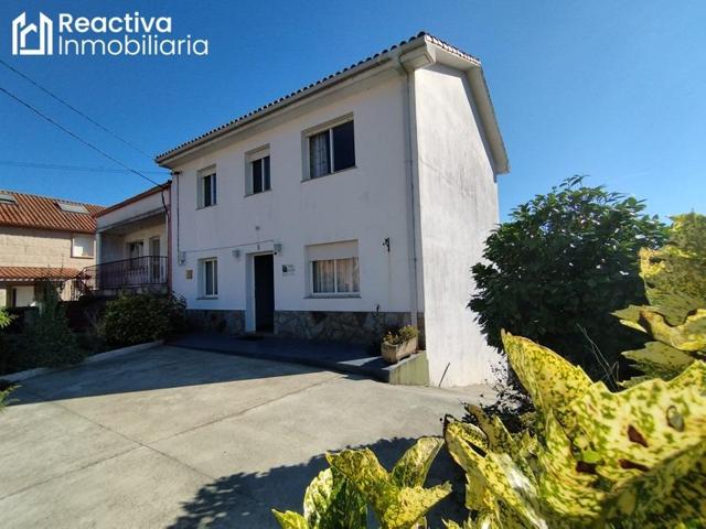 Unifamiliar Pareada En venta en A Rocha, Santiago De Compostela photo 0