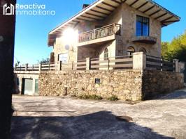 Chalet muy amplio con finca y garaje. photo 0