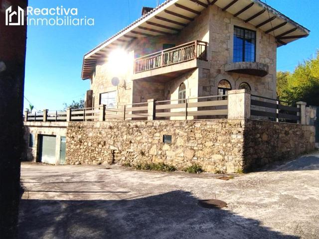 Chalet muy amplio con finca y garaje. photo 0