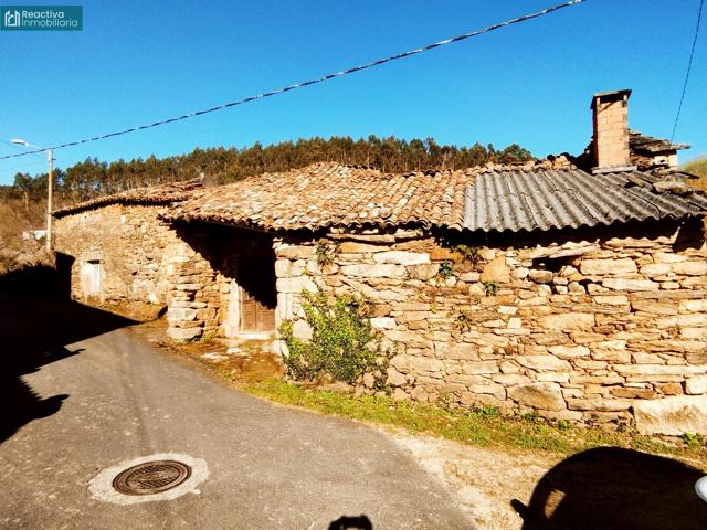 CASA DE PIEDRA en Santiago, para REHABILITAR, con finca de 2.000 m2 photo 0