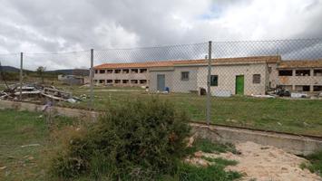 Antigua granja avícola en Sinarcas 15000 metros parcela photo 0