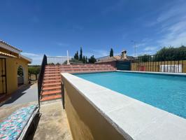 HERMOSO CHALET EN VENTA EN TERMINO DE GODELLETA photo 0
