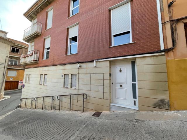 ¡Oportunidad única! Edificio completo con tres viviendas independientes y amplia terraza comunitaria photo 0