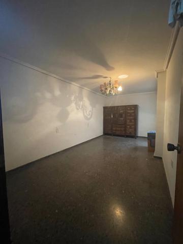 PISO EN VENTA EN LLIRIA photo 0