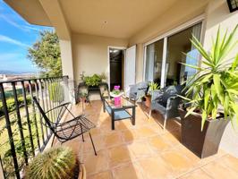 Este chalet es verdaderamente una joya en el paraíso! photo 0