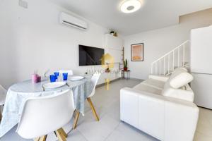 Exclusiva Casa Adosada de 2 Habitaciones en Empuriabrava con Piscina y Barbacoa photo 0