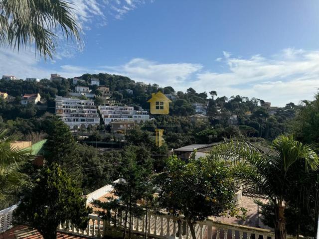 Casa con Piscina y Vistas Despejadas a la Montaña en Serra Brava photo 0