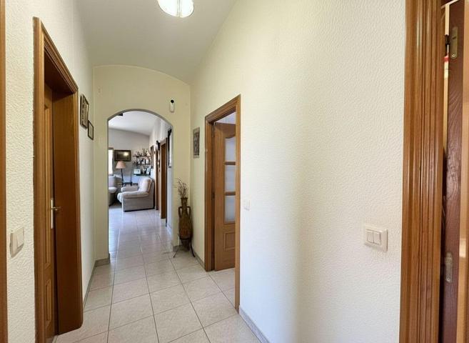 Apartamento de 4 habitaciones en el centro de Figueres photo 0