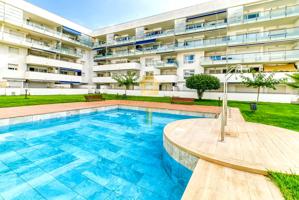 159.900 € – Planta baja con terraza y piscina en Roses photo 0