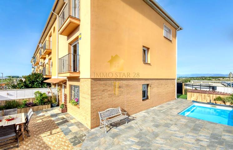 Un refugio donde la calma se convierte en hogar – Chalet en Empuriabrava photo 0