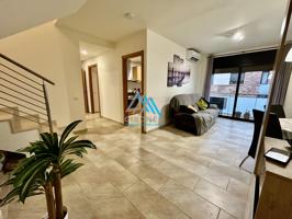 Dúplex En venta en Carrilet, 37, Carrilet, Llagostera photo 0