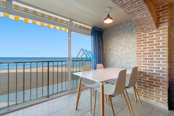 Piso En venta en Passeig Marítim, 166, 1ª Línea De Mar, Platja D´aro photo 0