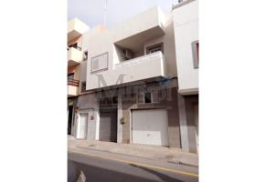 SE VENDE TRIPLEX EN PUERTO DEL ROSARIO photo 0