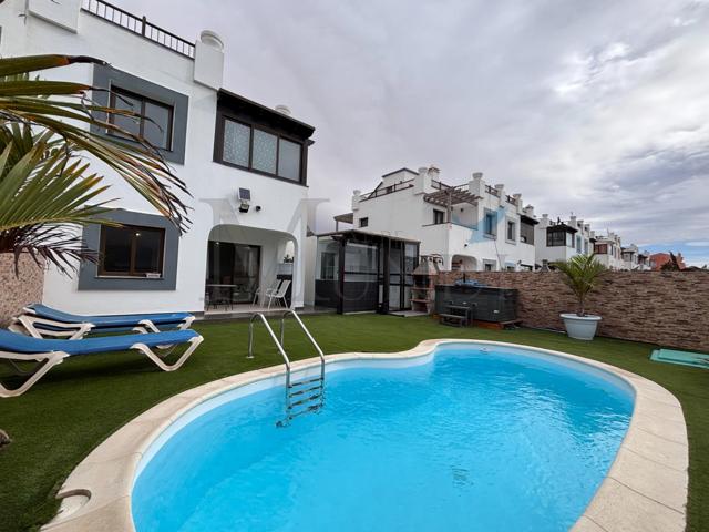 Casa o chalet independiente en venta en Corralejo photo 0