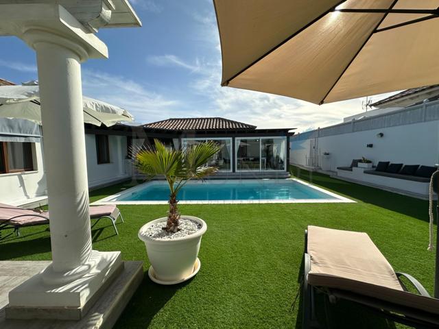Villa de lujo en Corralejo, Fuerteventura photo 0