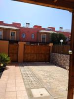 Chalet adosado en venta en calle Perdiz photo 0