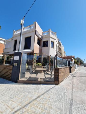 Casa En venta en Baixador, Castelldefels photo 0