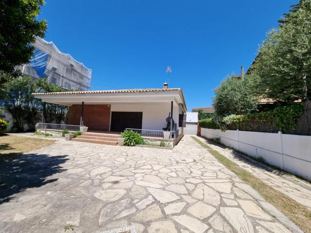 Casa En venta en Gran Via Del Mar-Zona Universitaria, Castelldefels photo 0