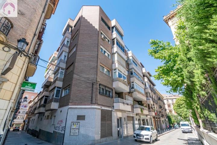 VIVIENDA EXCLUSIVA! Ático con gran terraza junto Gran Vía photo 0