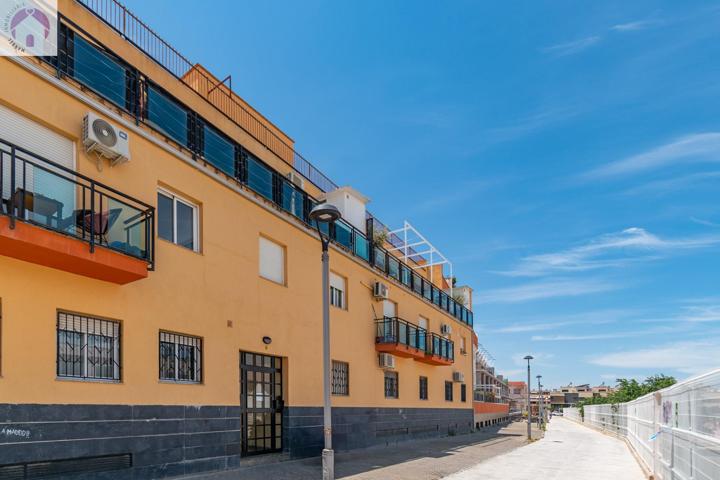 Precioso ático dúplex en Churriana de la Vega photo 0
