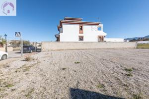 Parcela en esquina en Ogíjares photo 0