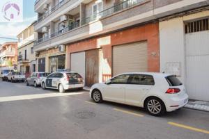 Local en bruto situado junto a la Avenida principal photo 0