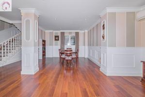 LUJOSO CHALET CON UNA VISTA ESPECTACULAR photo 0