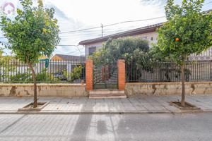 GRAN VIVIENDA SOBRE SOLAR DE 781 M. photo 0