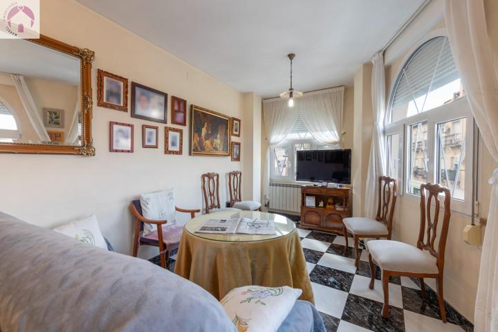 Casa independiente, terraza en ático y locales photo 0