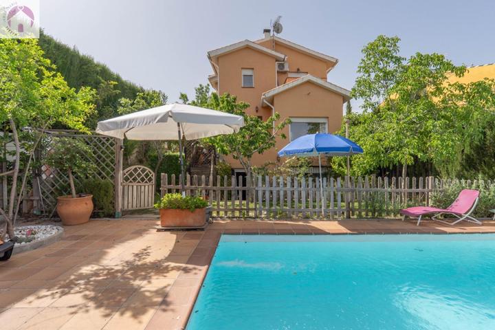 Precioso chalet independiente con piscina en cumbres verdes photo 0