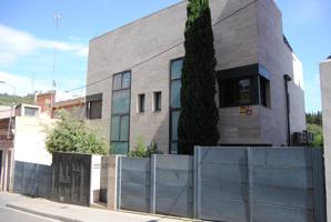 Casa En venta en Vallcarca i els Penitents photo 0