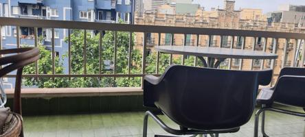 Piso En venta en la Vila de Gràcia photo 0