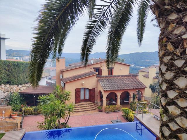 Casa PREMIUM en Condado del Jaruco - Lloret del Mar photo 0