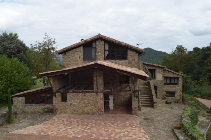 MASÍA HISTÓRICA ÚNICA TRANSFORMADA EN CASA RURAL photo 0