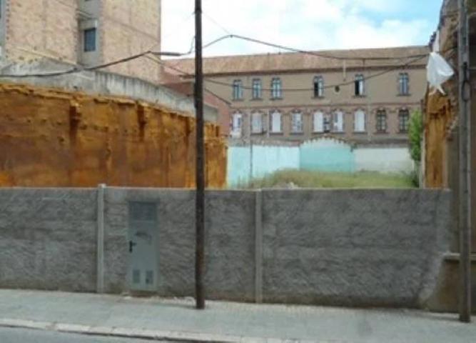 DOS SUELOS A LA VENTA EN FIGUERES, GERONA photo 0