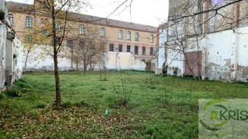 Terreno en venta en Figueres photo 0