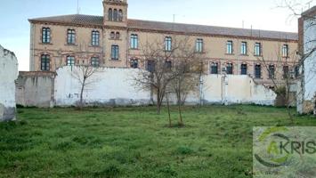 Terreno en venta en Figueres photo 0