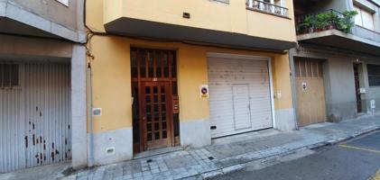 Piso en venta en Figueres, Girona photo 0