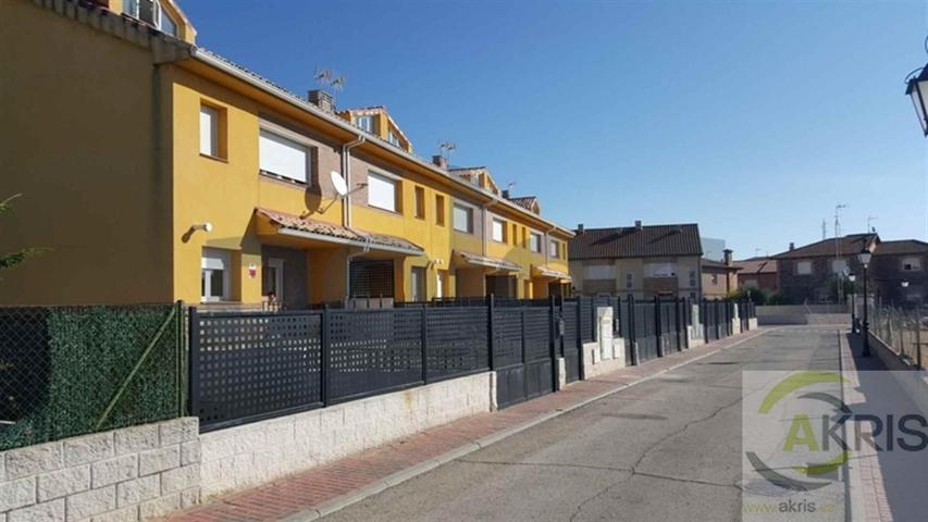 ADOSADO EN VENTA EN PEDREZUELA,MADRID photo 0
