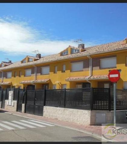 ADOSADO EN VENTA EN PEDREZUELA,MADRID photo 0