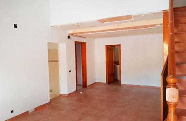 CASA EN RIELLS I VIABREA, (GIRONA) OCUPADA photo 0